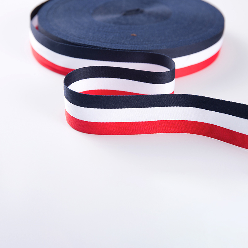 Technologia druku na taśmach dzianych: innowacja technologiczna prowadzi do niezawodnego designu